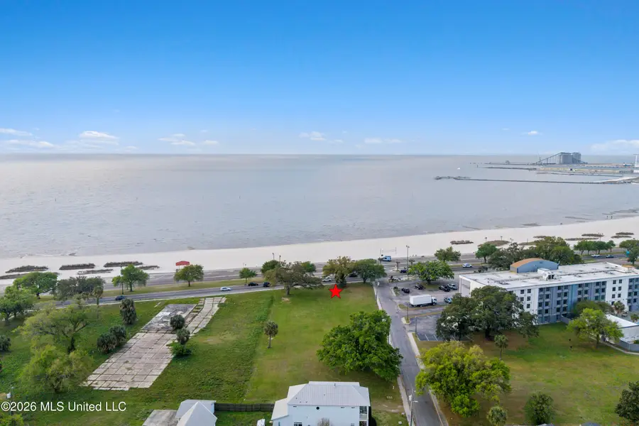 1542 Beach Drive, Gulfport, MS 39507 - #2
