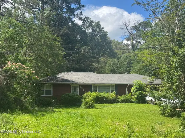 222 Pine Lawn Place, Jackson, MS 39204
