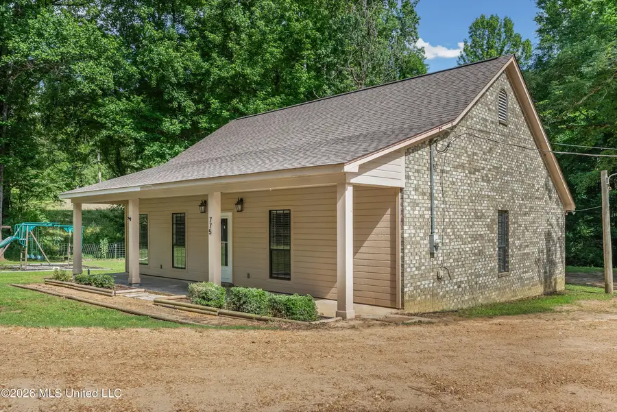 775 Flag Lake Road, Sarah, MS 38665 - #3