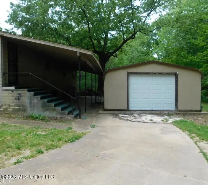175 Chatham Drive, Holly Springs, MS 38635 - #3