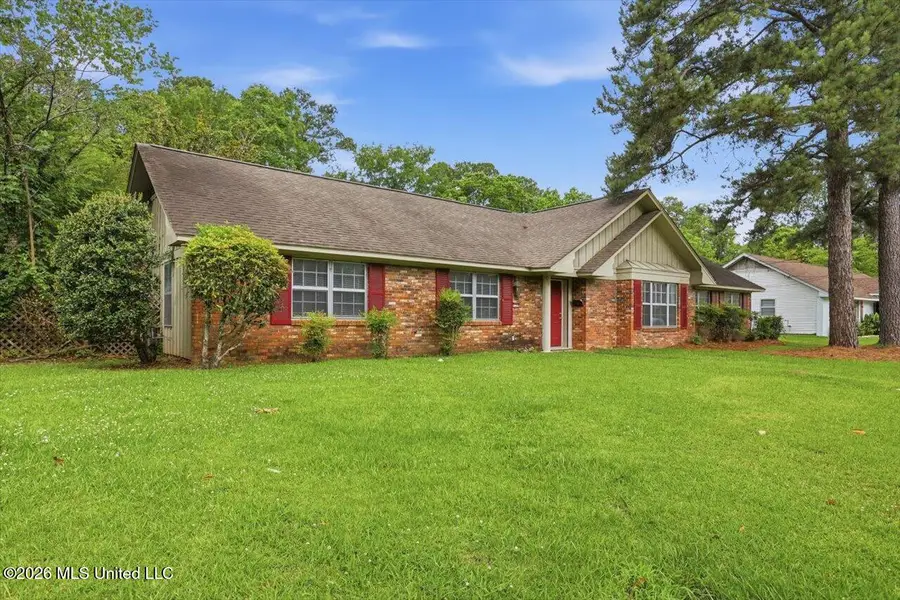 5137 Meadow Oaks Park Drive, Jackson, MS 39211 - #2