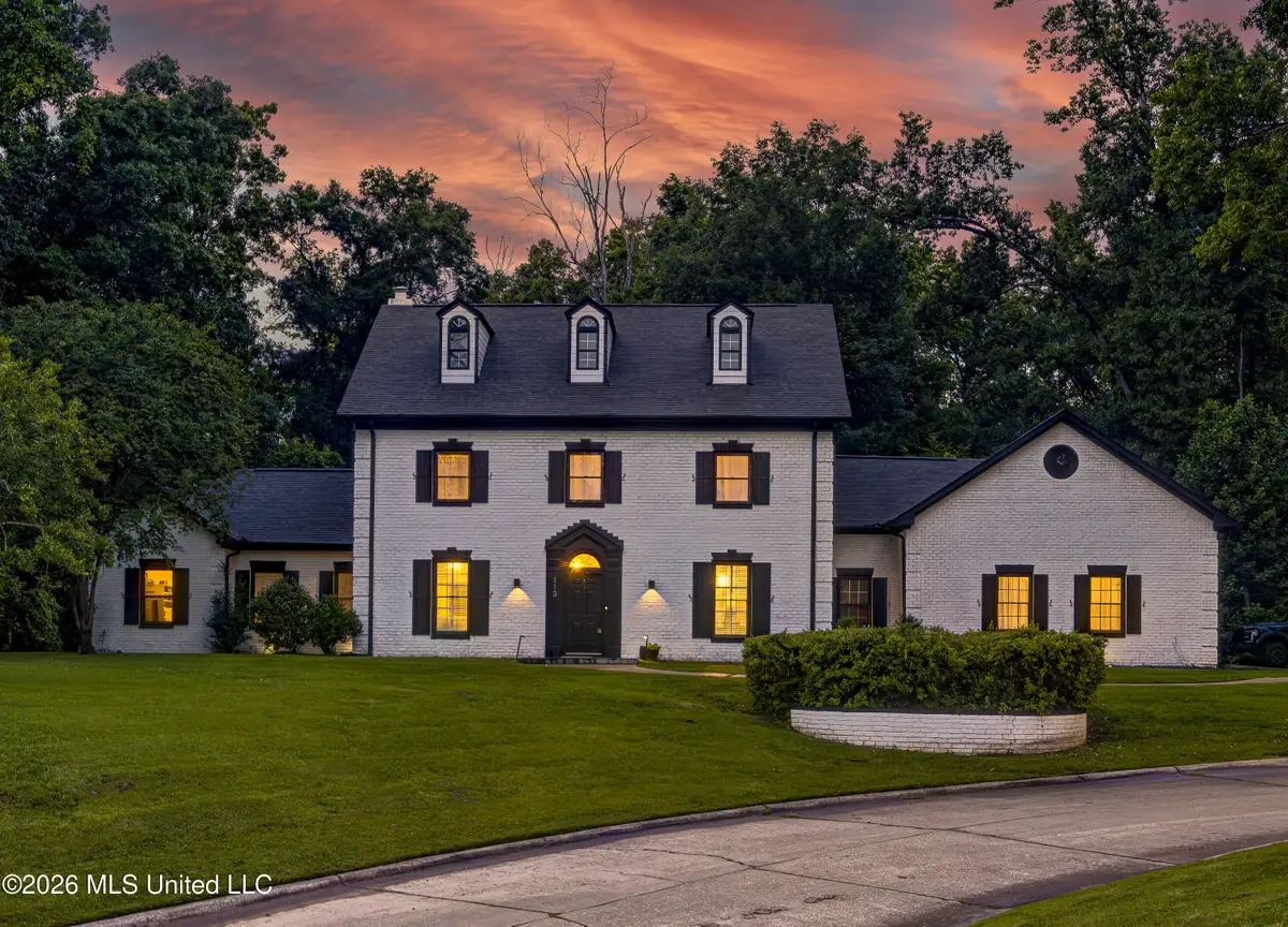113 Woodstock Drive, Vicksburg, MS 39180 - #1
