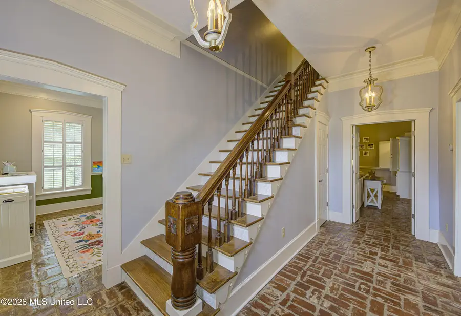 113 Woodstock Drive, Vicksburg, MS 39180 - #2