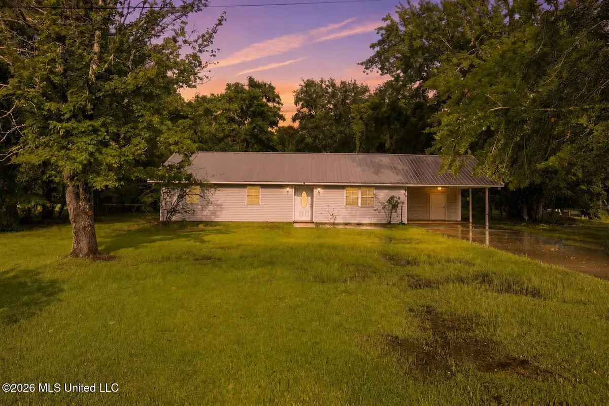 867 1/2 Washington Street, Bay Saint Louis, MS 39520 - #1