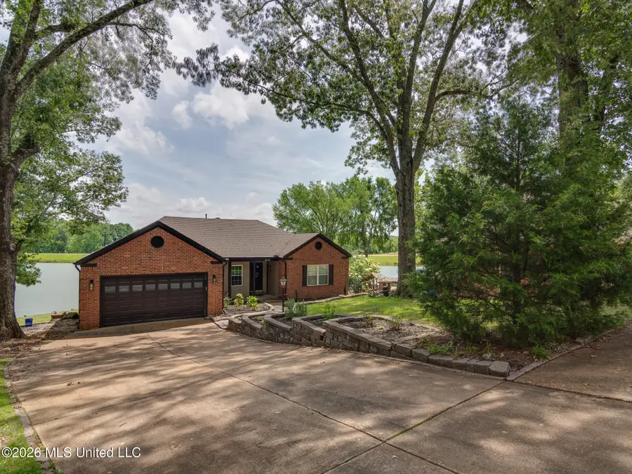 4838 Victoria Drive, Nesbit, MS 38651 - #3