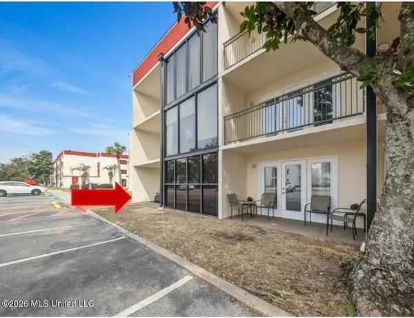 2046 Beach Boulevard, Biloxi, MS 39531