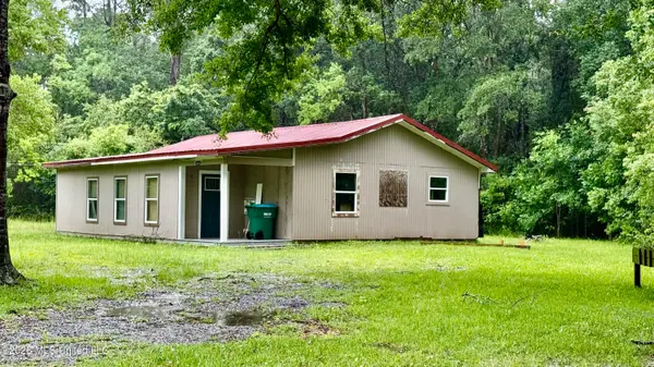 5635 Hand Sheber Street, Ocean Springs, MS 39564