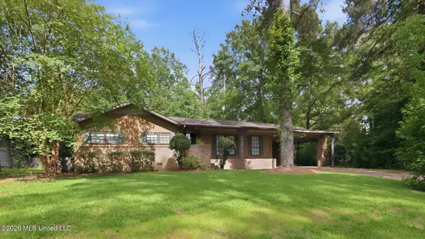 2696 Pinedale Street, Jackson, MS 39204