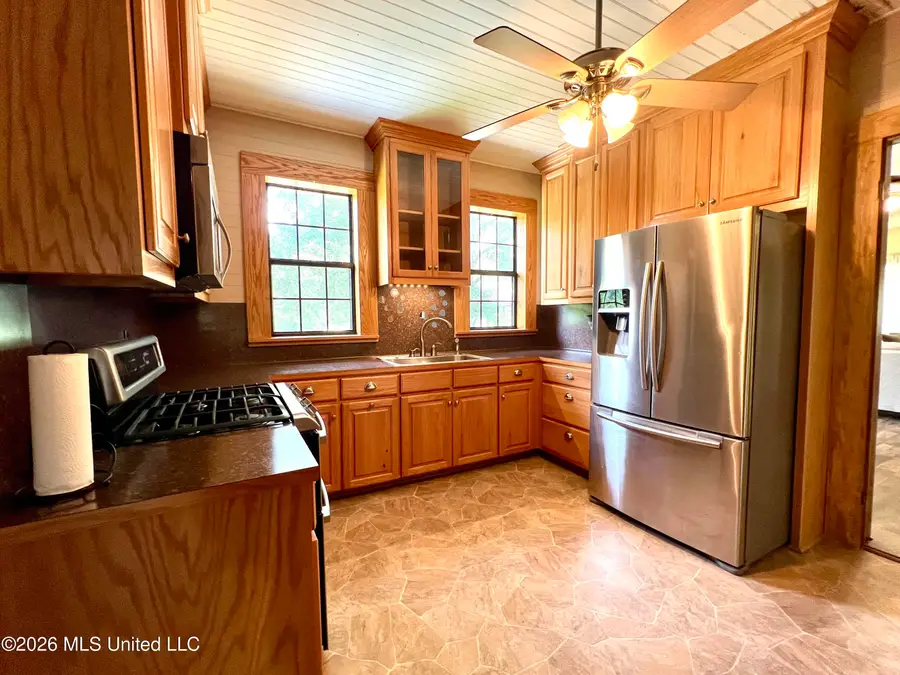 7222 Ms Hwy 570 W, Summit, MS 39666 - #3