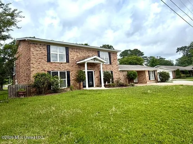 825 Warren Street, Pascagoula, MS 39567 - #2