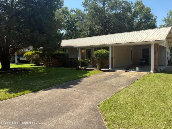 205 Barbara Circle, Ocean Springs, MS 39564