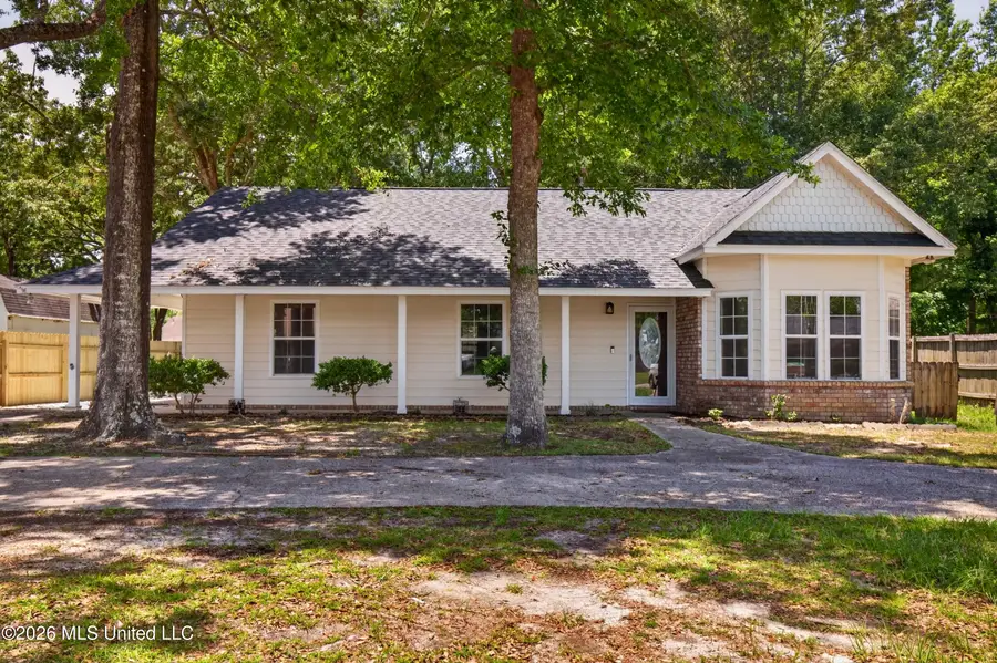 2621 Beachview Drive, Ocean Springs, MS 39564 - #2