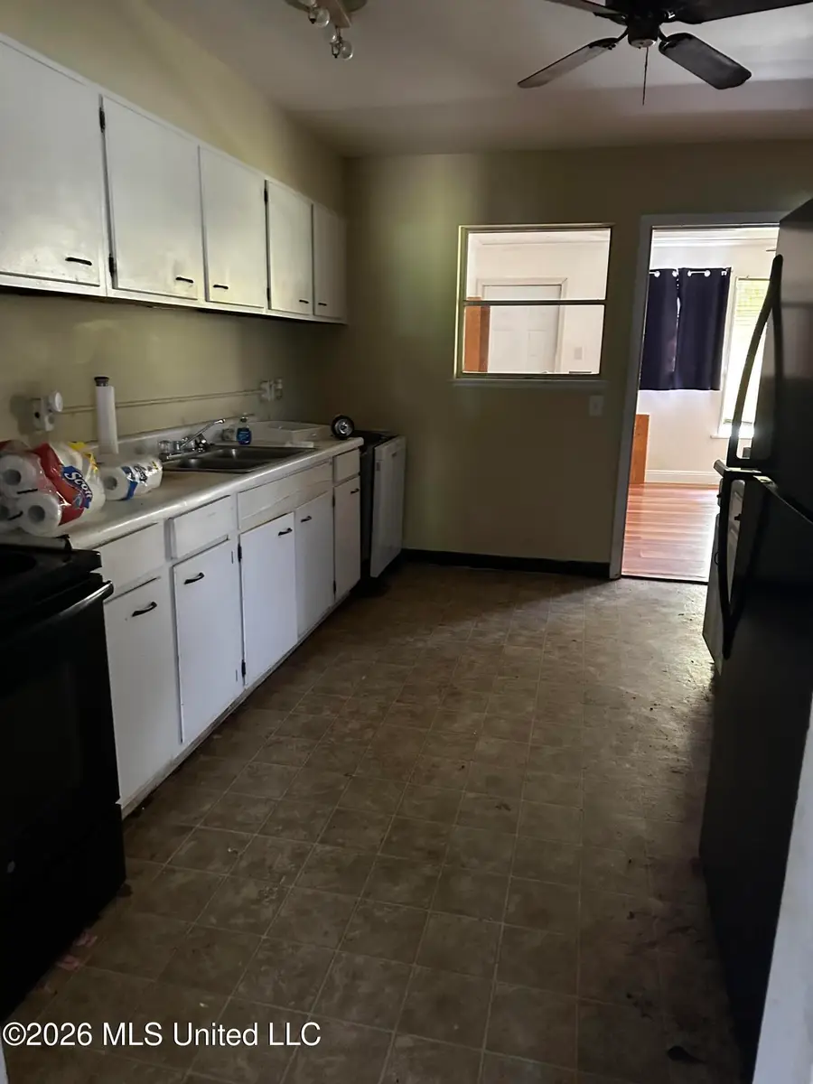 2004 Collins Boulevard, Gulfport, MS 39507 - #3