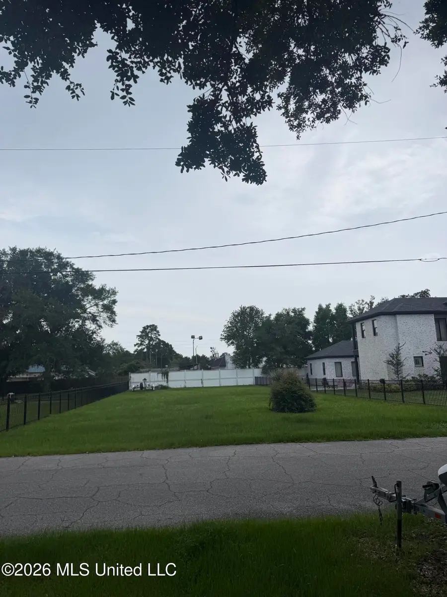 806 Iberville Drive, Ocean Springs, MS 39564 - #3