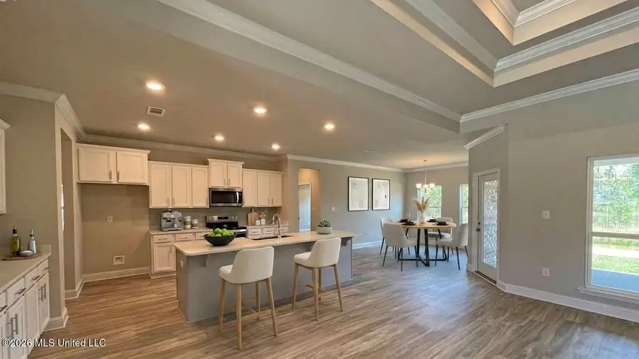 305 Castlewood Circle, Canton, MS 39046 - #3
