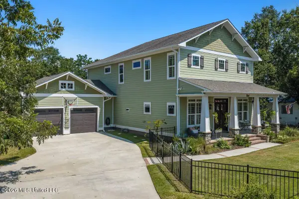 504 Dewey Avenue, Ocean Springs, MS 39564