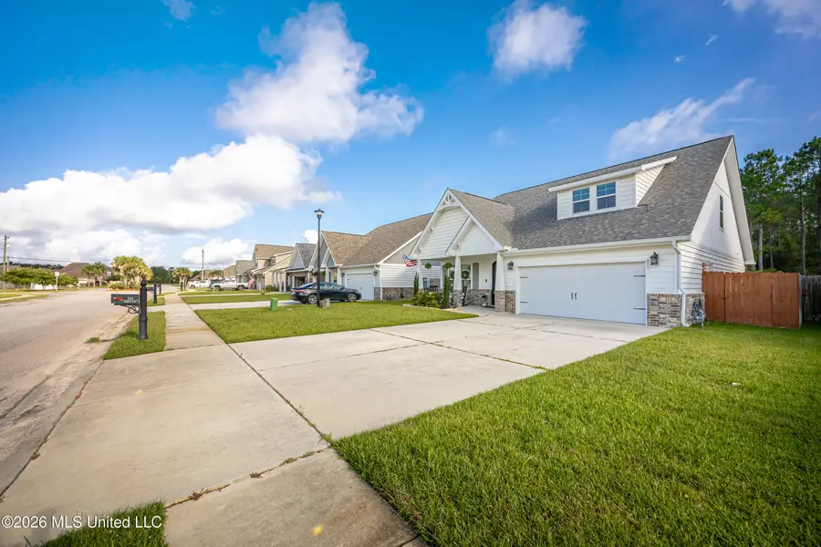211 Madison Place Drive, Ocean Springs, MS 39564 - #2