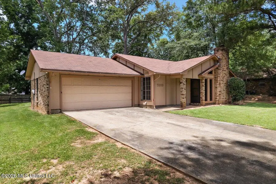 5209 Sycamore Drive, Jackson, MS 39212 - #3