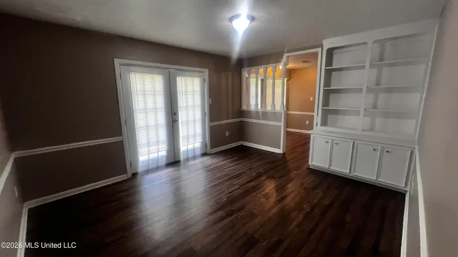 206 Valley Ridge Drive, Jackson, MS 39206 - #2