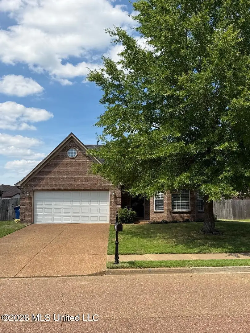 328 S Vaiden Ridge Drive, Hernando, MS 38632 - #1