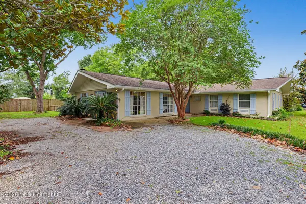 506 Esplanade Avenue, Bay Saint Louis, MS 39520