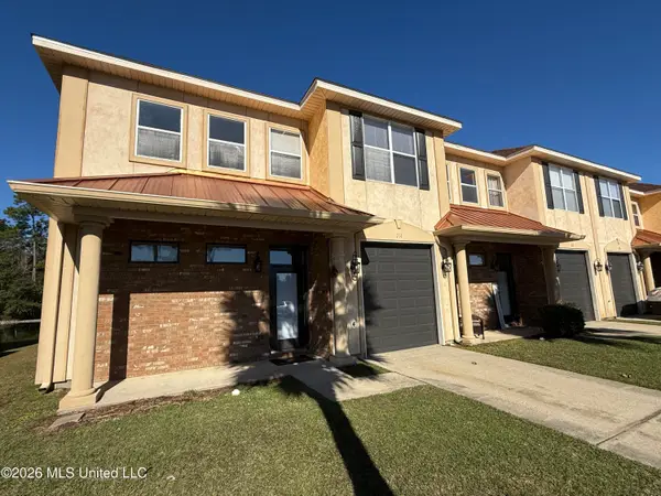 314 Capri Place, Ocean Springs, MS 39564