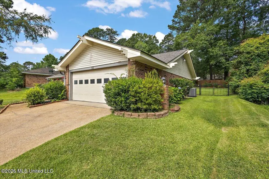 55 Sunline Drive, Brandon, MS 39042 - #3