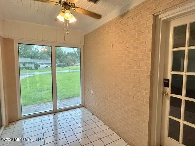 2 E Segrest Avenue, Bay Springs, MS 39422 - #2