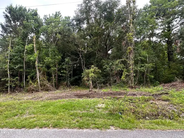 5181 Oak Street, Bay Saint Louis, MS 39520