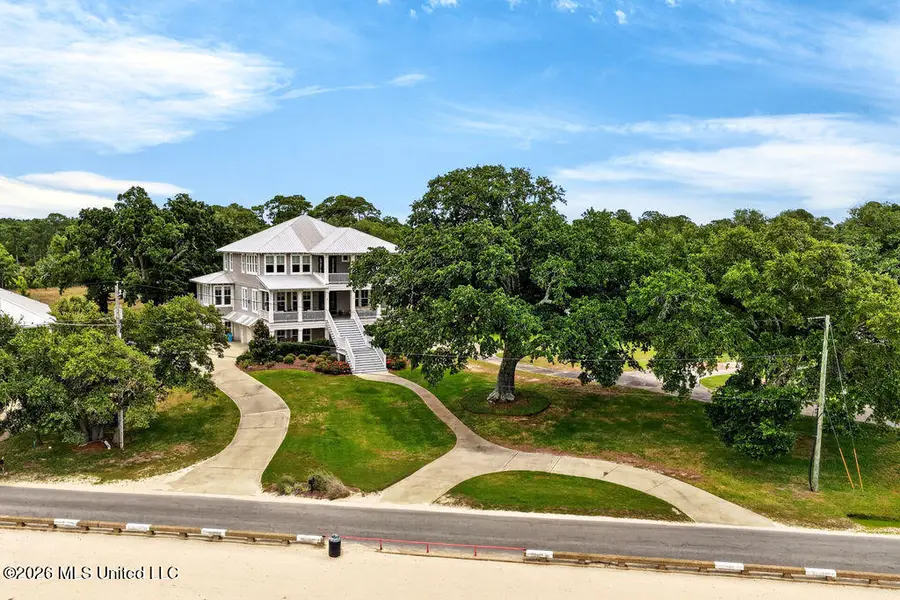 419 E Beach Drive, Ocean Springs, MS 39564 - #3