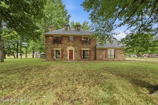 7630 Whitten Hill Drive, Olive Branch, MS 38654