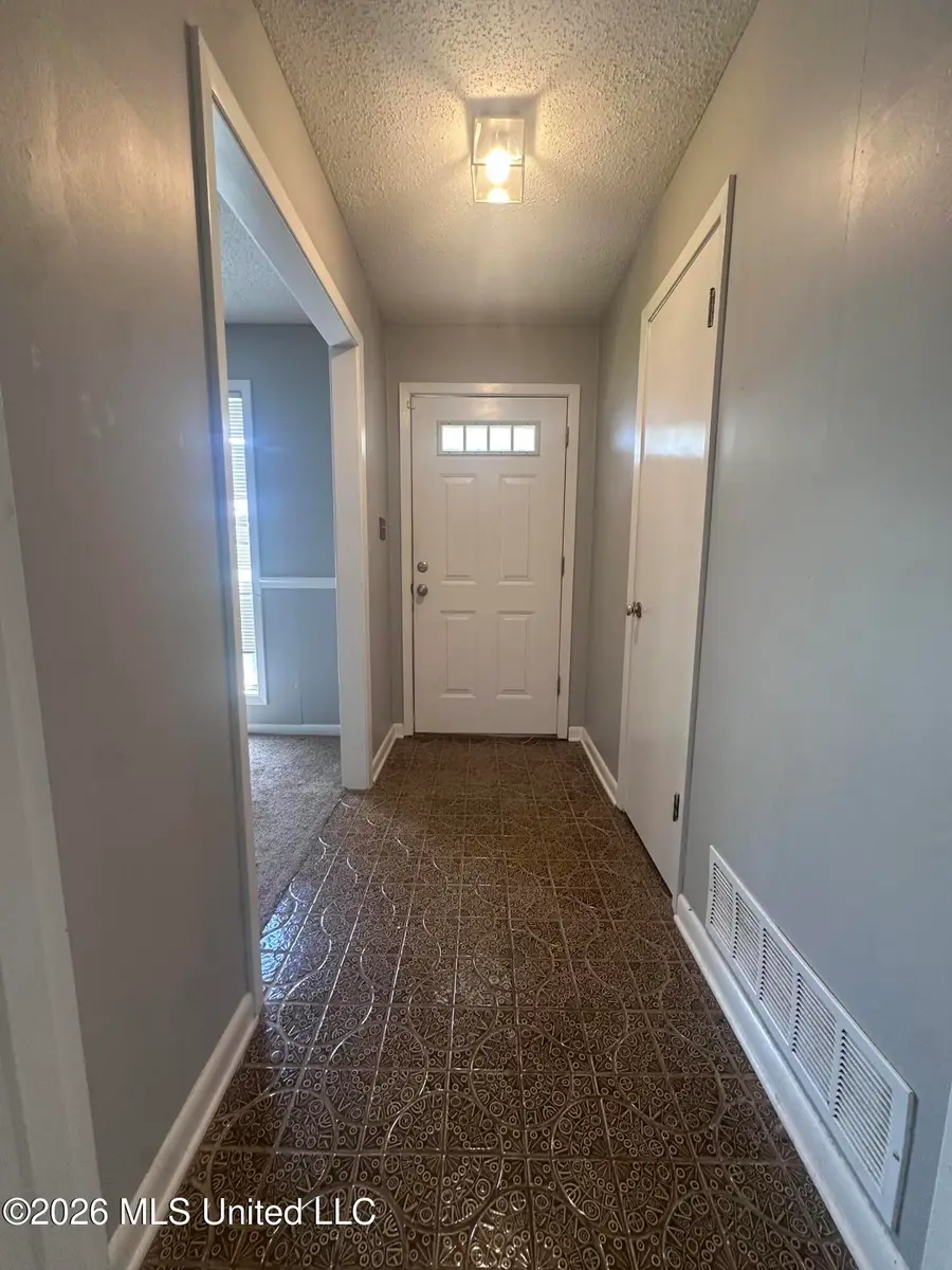 5629 Ridgetop Drive, Horn Lake, MS 38637 - #2