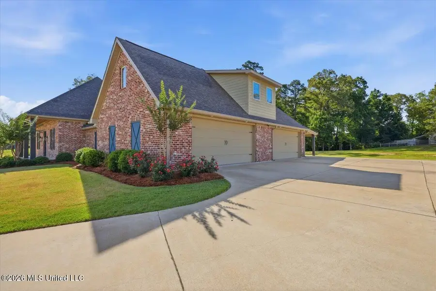 318 Longwood Court, Pearl, MS 39208 - #2