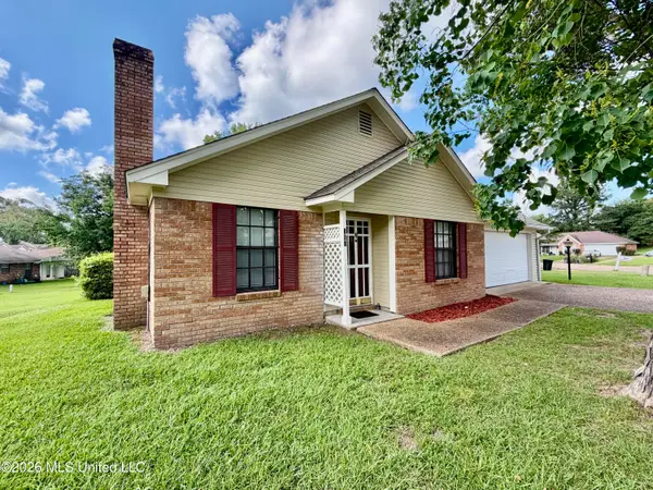 102 Marys Cove, Clinton, MS 39056