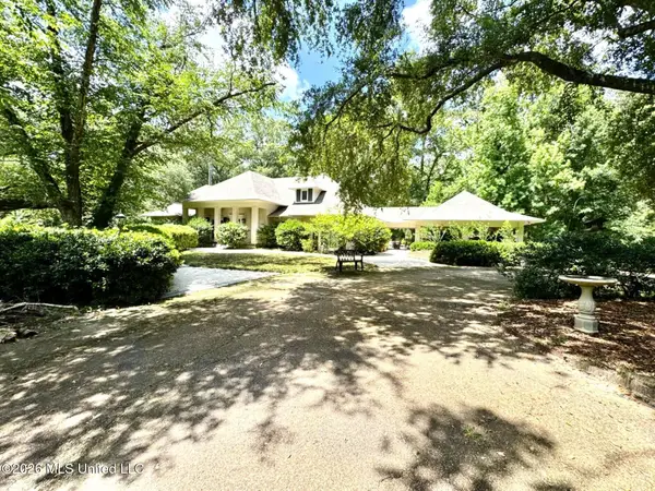 35 Scotland Drive, Natchez, MS 39120