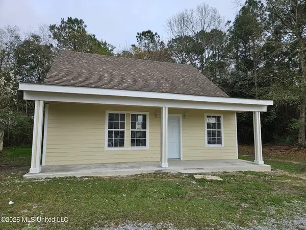 2512 Beachview Drive, Ocean Springs, MS 39564