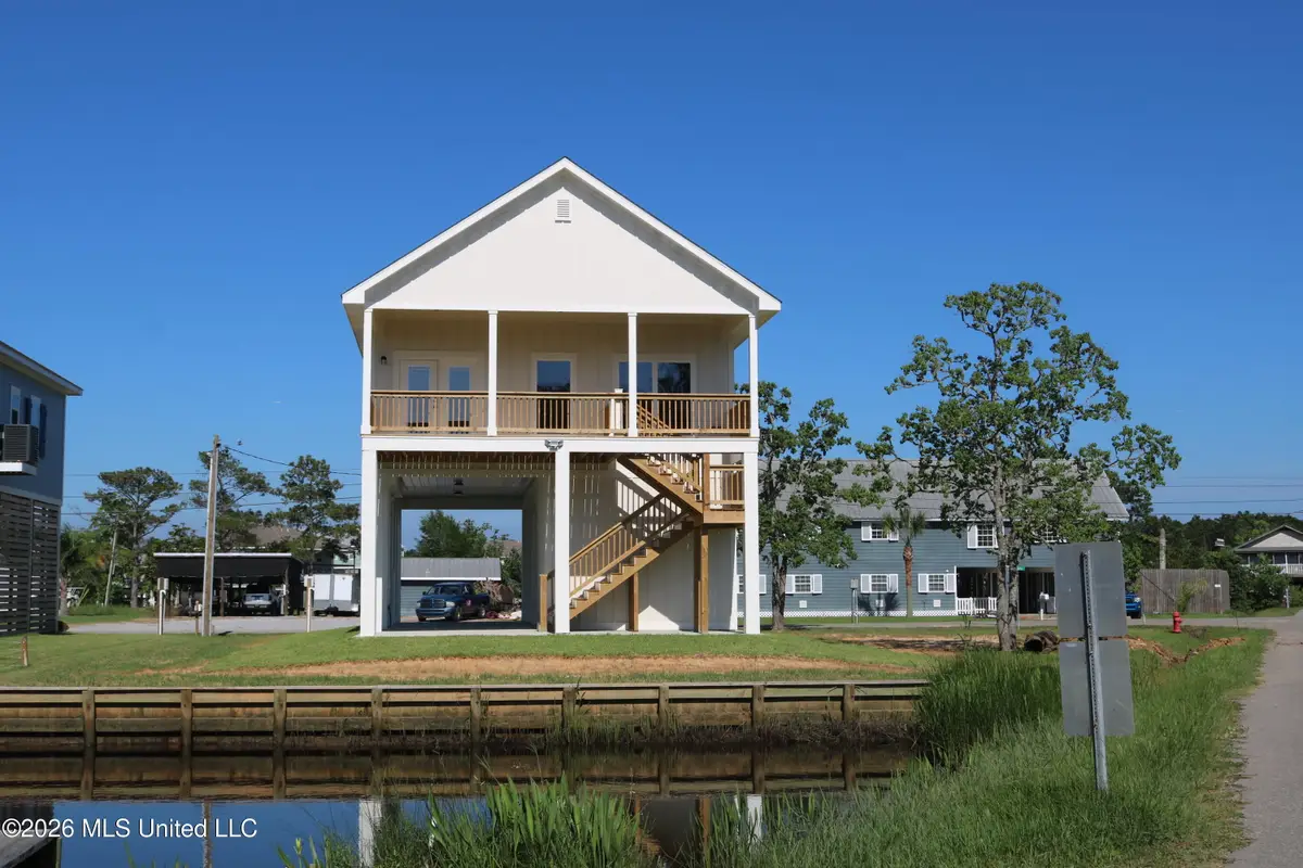 11007 New York Street, Bay Saint Louis, MS 39520 - #1