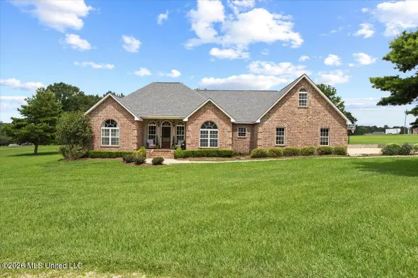 1011 Rolling Oaks Drive, McComb, MS 39648