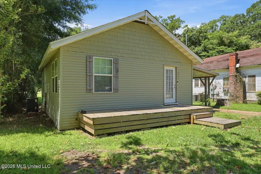 205 3rd Street, Mendenhall, MS 39114 - #3