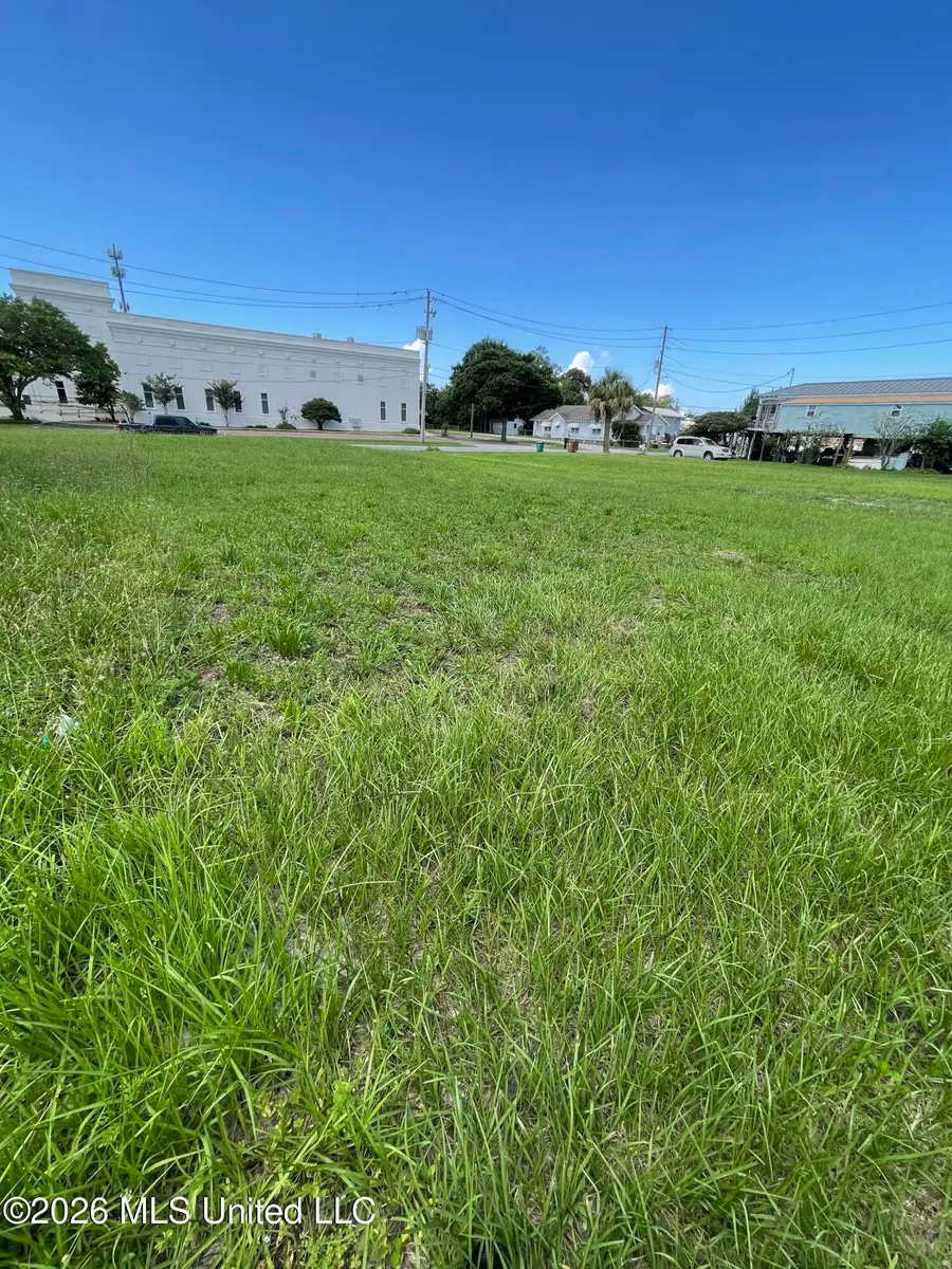 270 3rd Street, Biloxi, MS 39530 - #2