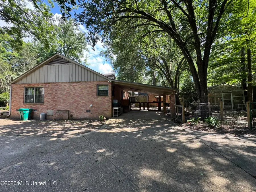 504 Becker Street, Brookhaven, MS 39601 - #3