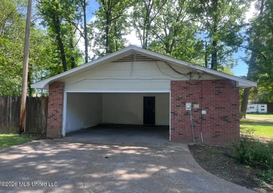 3056 Suncrest Drive, Jackson, MS 39212 - #2