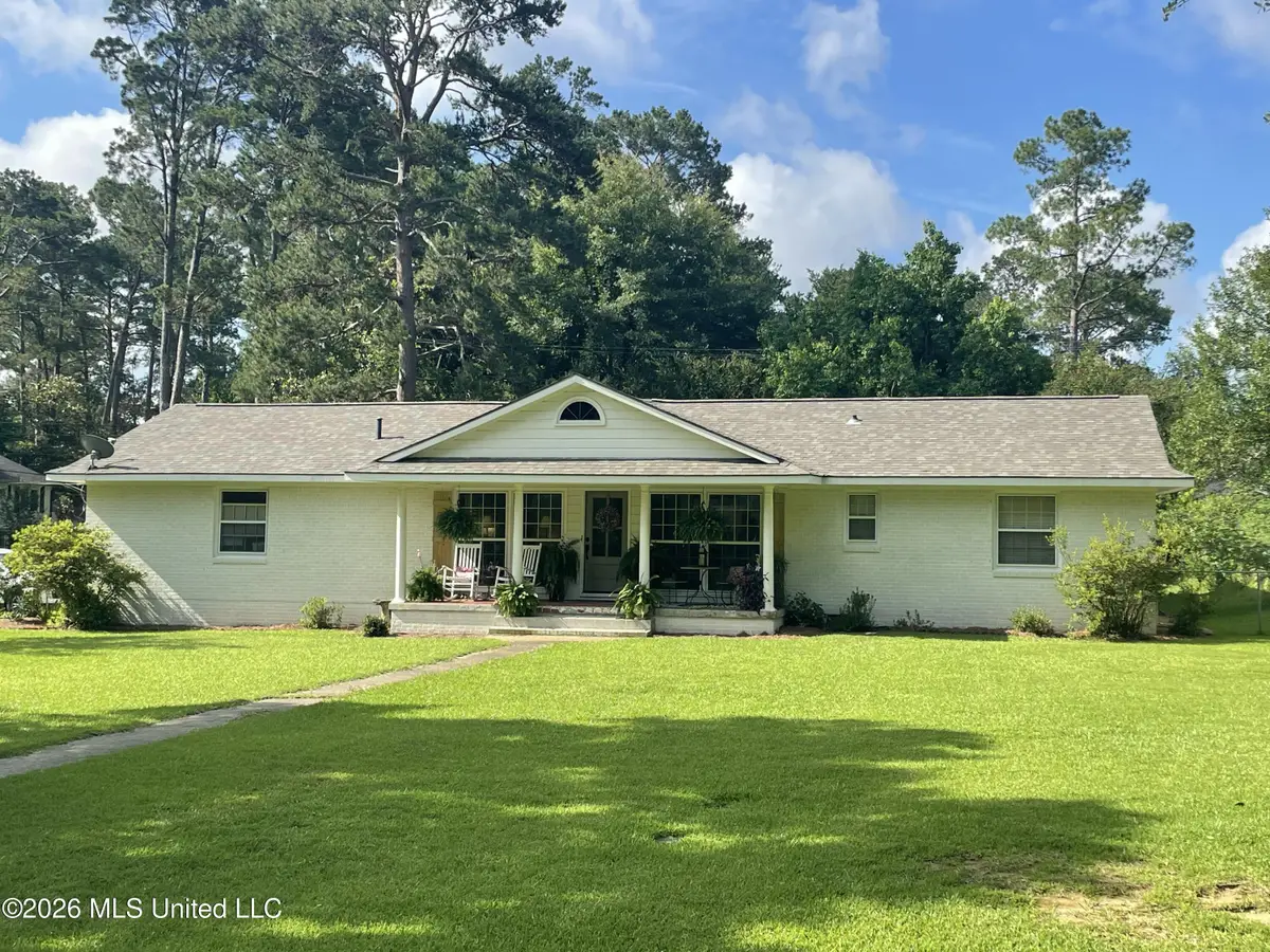 401 Pine Drive, Brookhaven, MS 39601 - #1