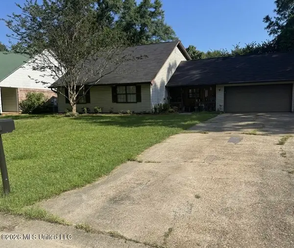 1416 E Village Parkway, Gautier, MS 39553