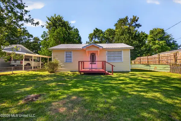 427 Wainwright Street, Waveland, MS 39576