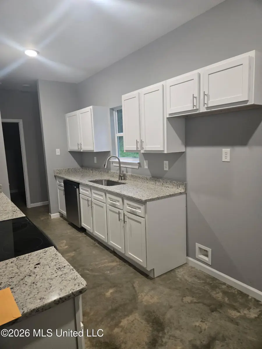 111 Ridge Road, Sarah, MS 38665 - #3
