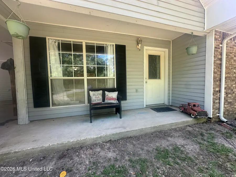 6 Honeycomb Road, Wiggins, MS 39577 - #2