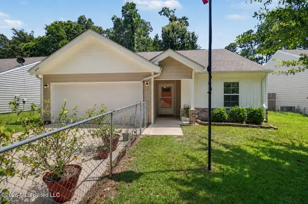 6119 Beach Street, Ocean Springs, MS 39564