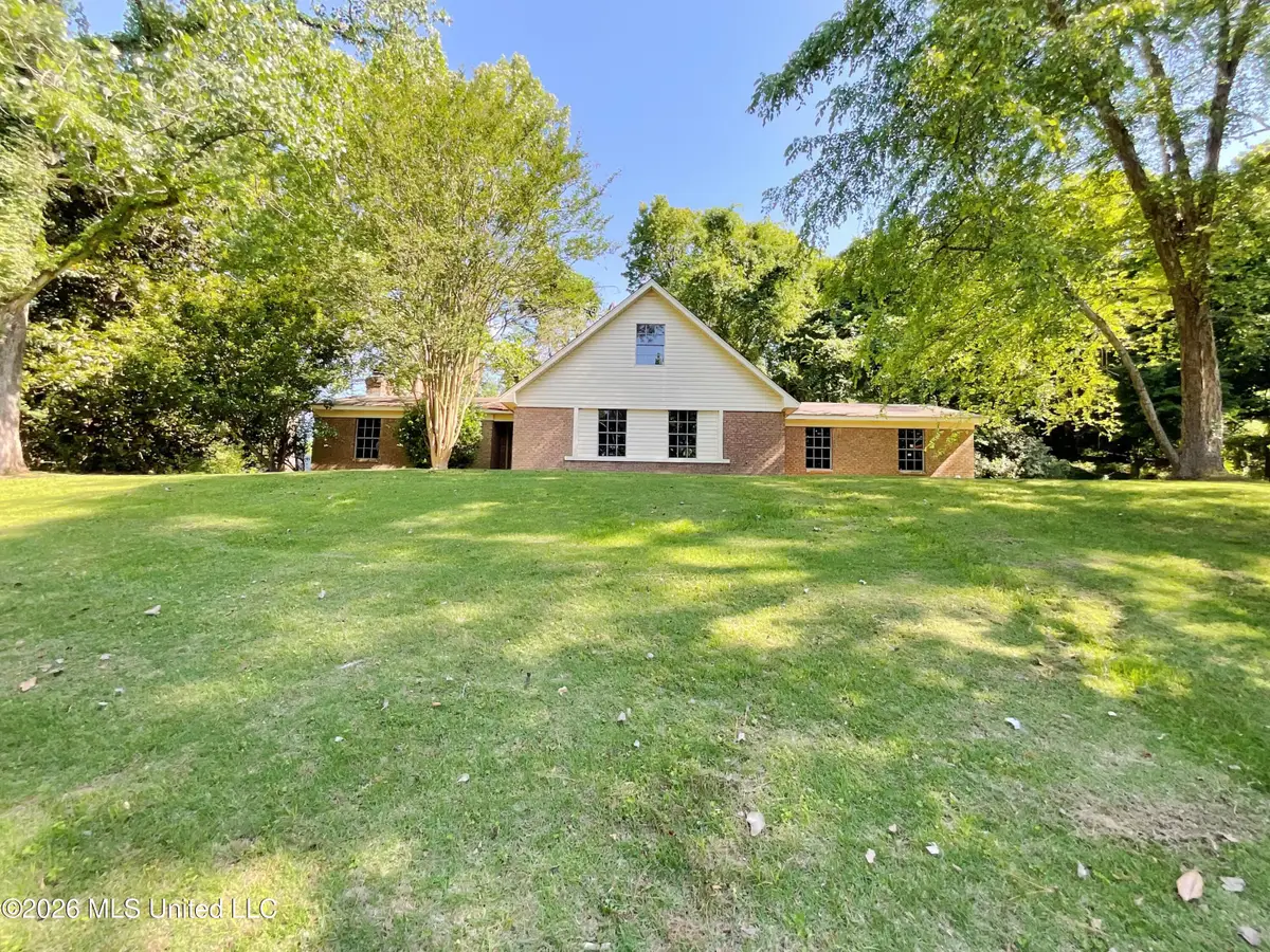 1709 Sherwood Circle, Yazoo City, MS 39194 - #1
