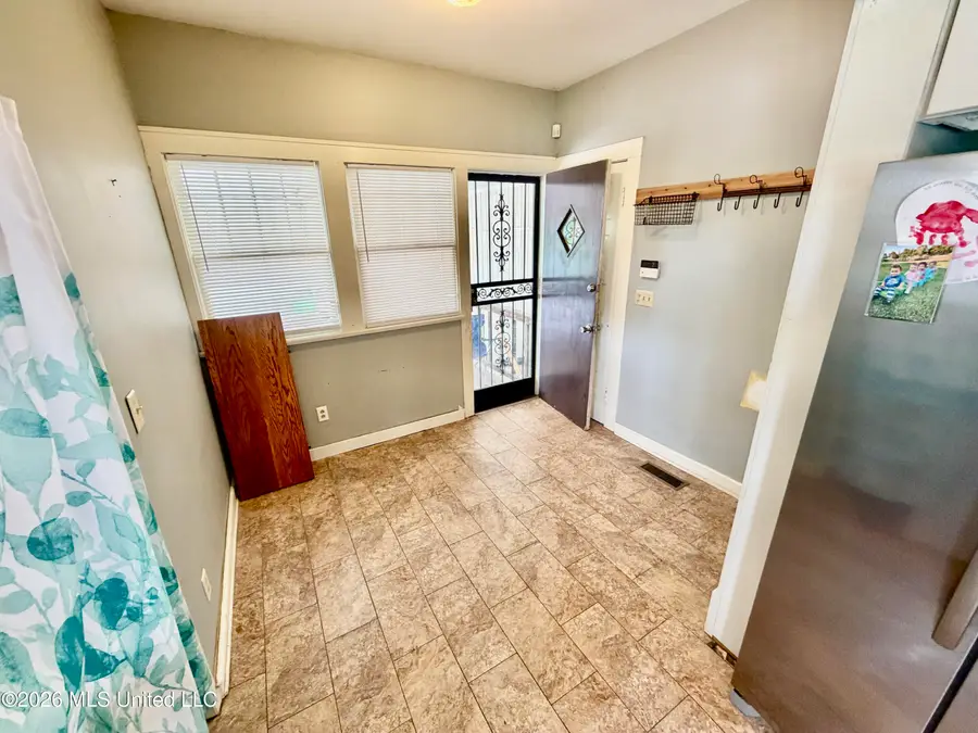 102 Elm Avenue, Clarksdale, MS 38614 - #2